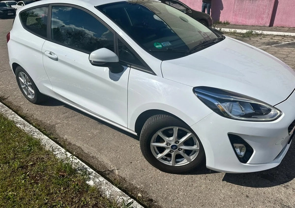 Ford Fiesta cena 32900 przebieg: 102080, rok produkcji 2017 z Płock małe 106